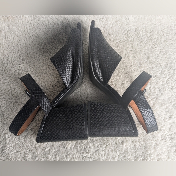 L'INTERVALLE Heel Sandals Women Size 40 = 9-9.5 US Black Color Snake Pattern - Picture 6 of 10